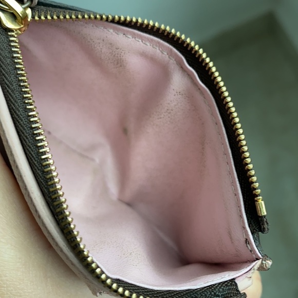 Louis Vuitton Monogram LovelyBird Victorine Wallet - Picture 9 of 15